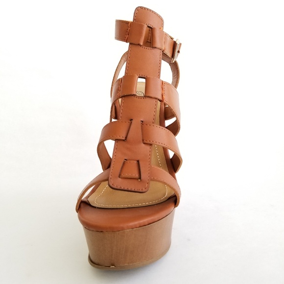 Tan wedges - Picture 3 of 4